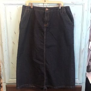 Dark denim skirt